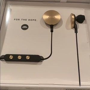 Brand new Bluetooth headphones